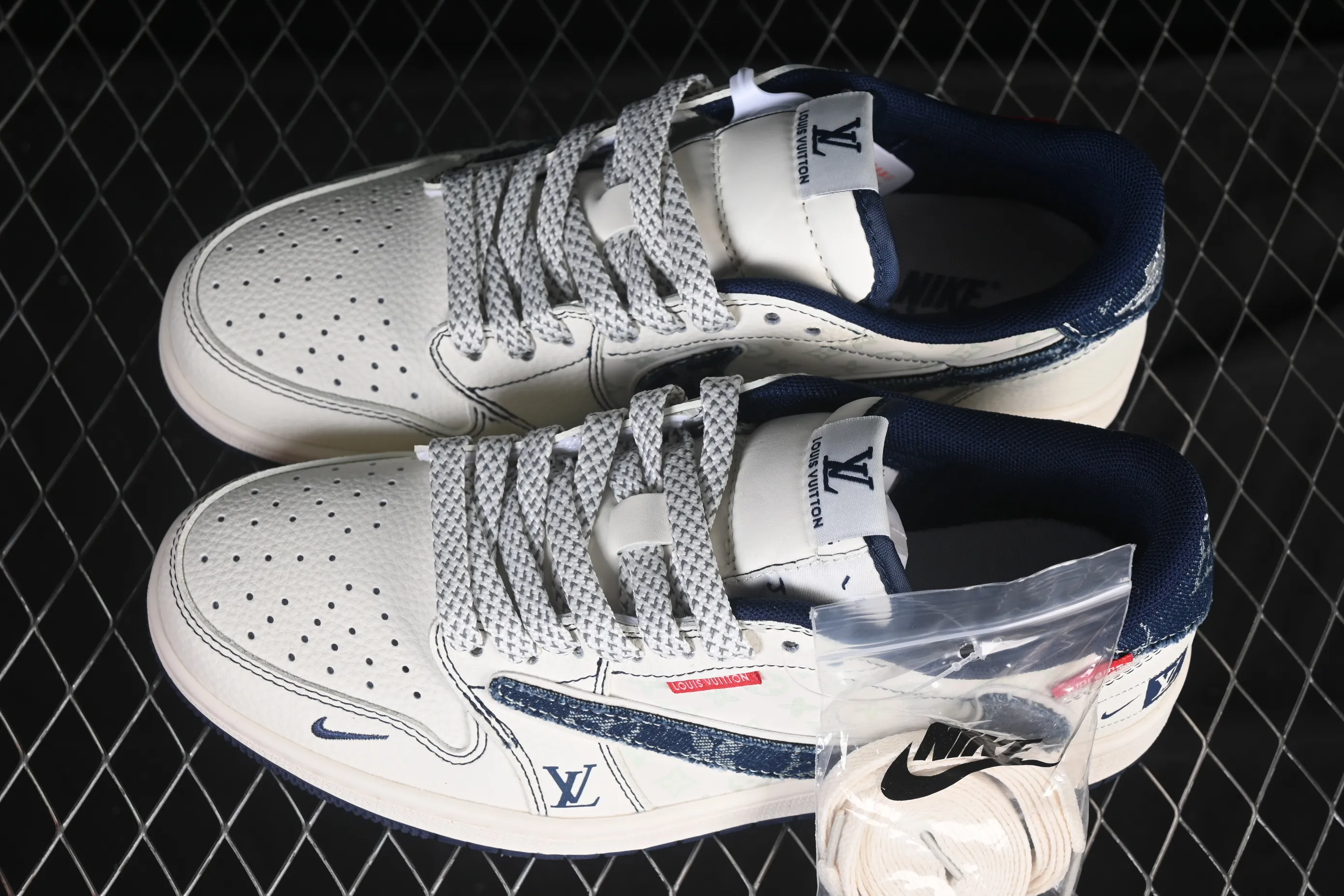 All categories Air Jordan Jordan series basketball shoes Air Jordan 1 Low High-end customized low-top sneakers Travis Scott x Fragment Design x Air Jordan 1 Low OG SP AJ1 Joe 1 LV joint blue denim woven label low-top cultural casual sneakers CX5050-Y16
